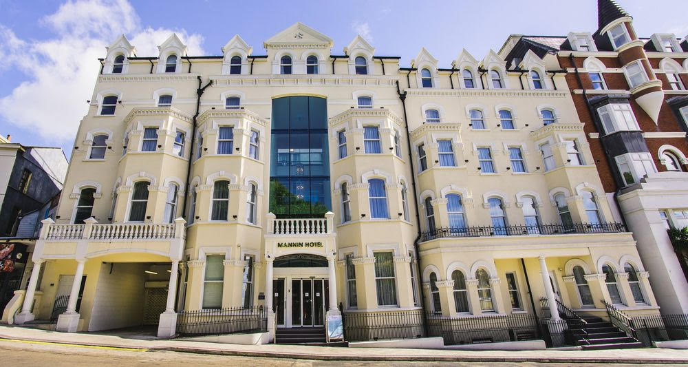 Mannin Hotel Outside mannin hotel
